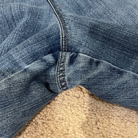 Gloria Vanderbilt Medium Wash Amanda Jeans - Picture 3 of 9